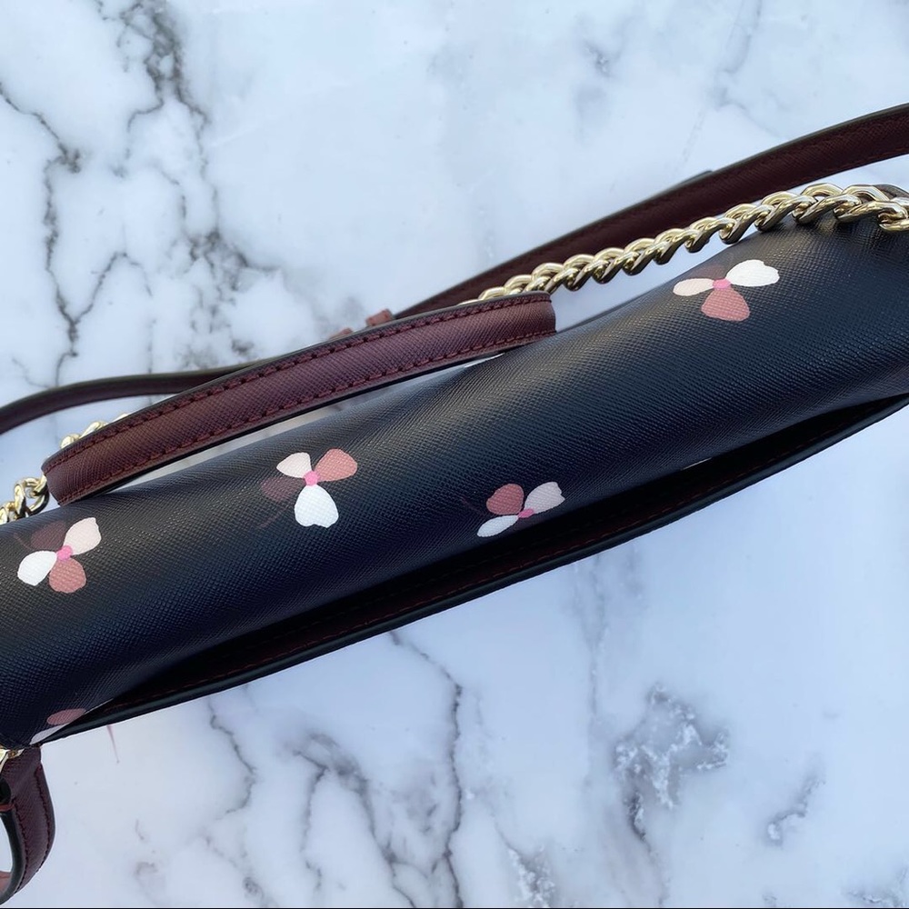 🌸Kate Spade Convertible Crossbody Flower💞 - Picture 8 of 8